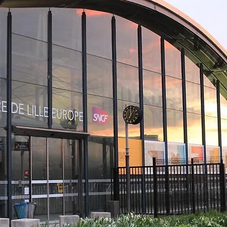 Spacious With Balcony And Parking *