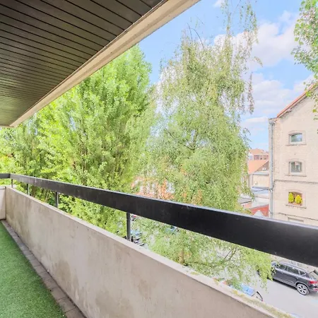 Spacious With Balcony And Parking *