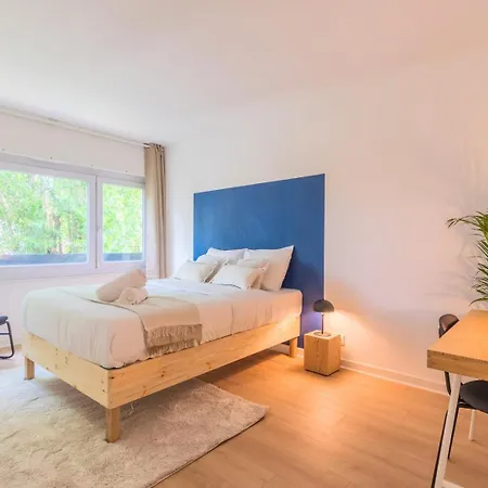 Spacious With Balcony And Parking 公寓 *